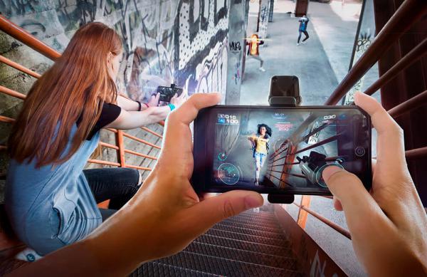 Augmented Reality in Games: Enhancing Gameplay and Immersion